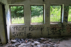 09